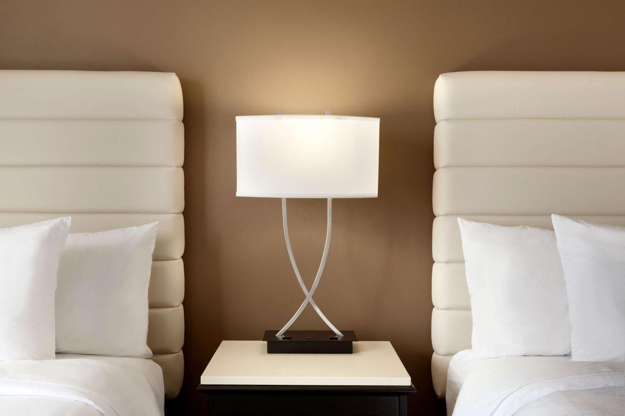 Embassy By Hilton Will Rogers Airport Hotel
