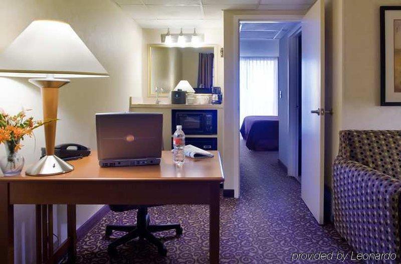 Embassy By Hilton Will Rogers Airport Hotel Oklahoma City