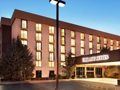 Hotel Embassy By Hilton Will Rogers Airport