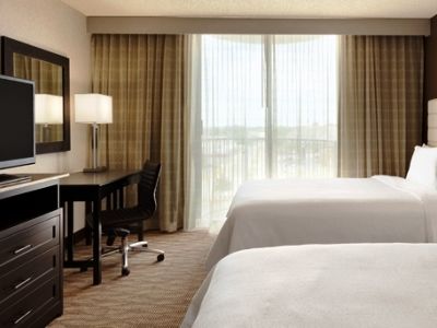 Hotel Embassy By Hilton Will Rogers Airport 4*