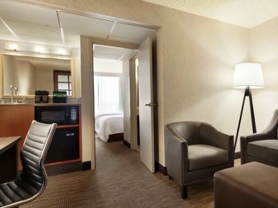 Hotel Embassy By Hilton Will Rogers Airport