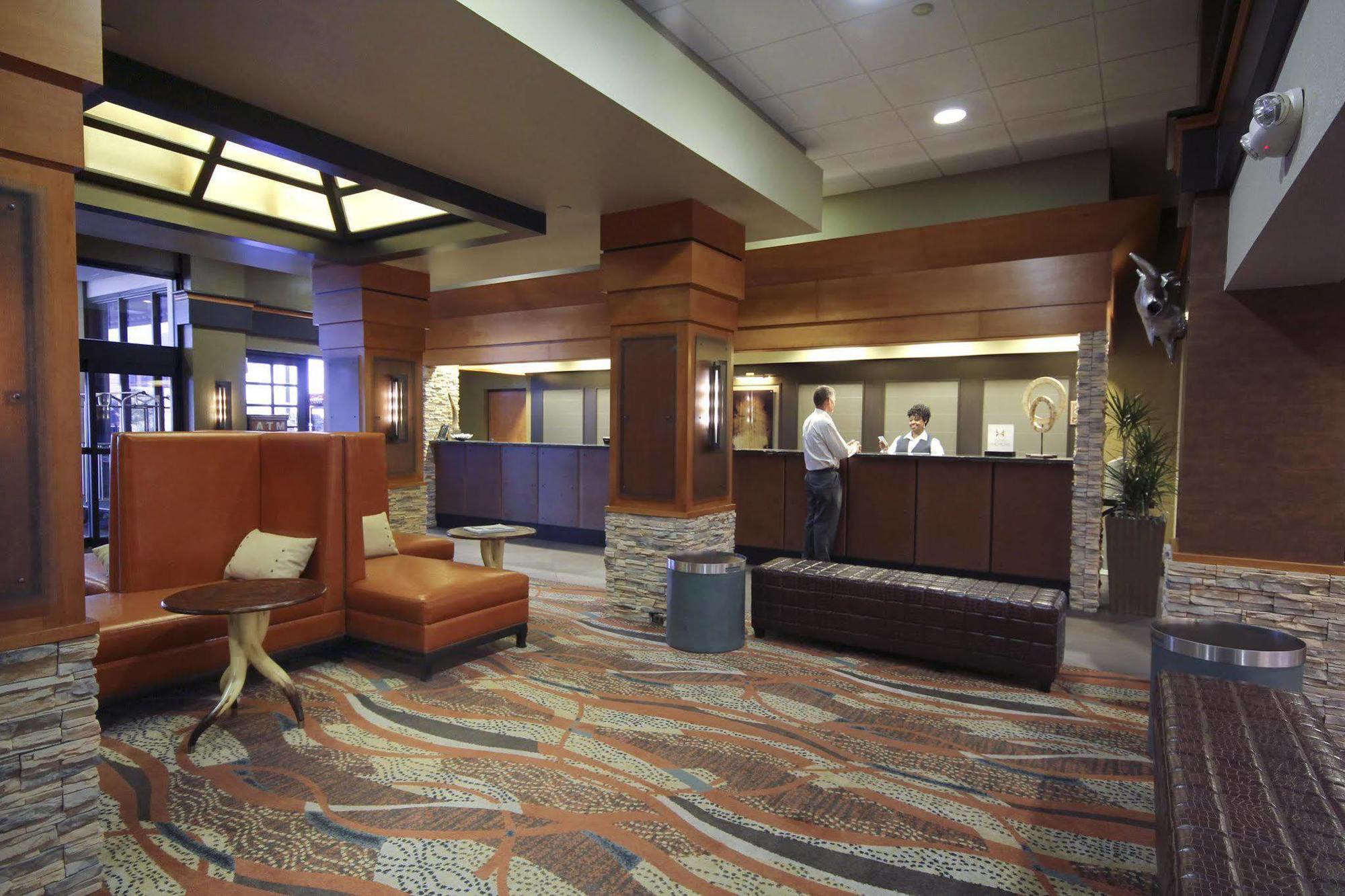 Hotel Embassy By Hilton Will Rogers Airport Oklahoma City